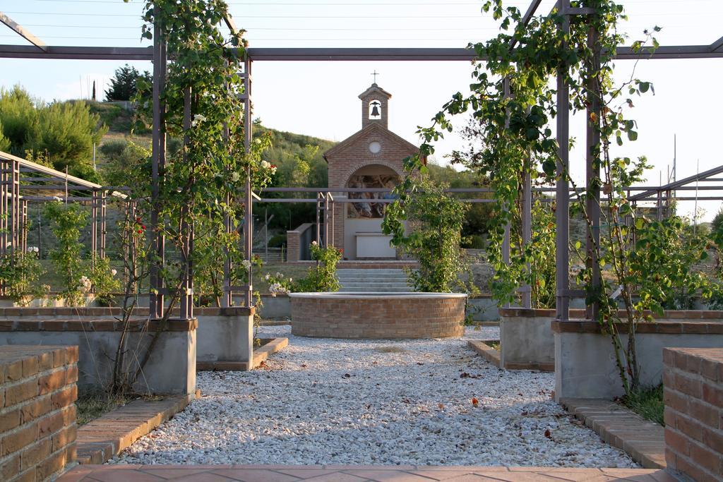 Agriturismo Fattoria Marchetti Hotell Montalto delle Marche Exteriör bild