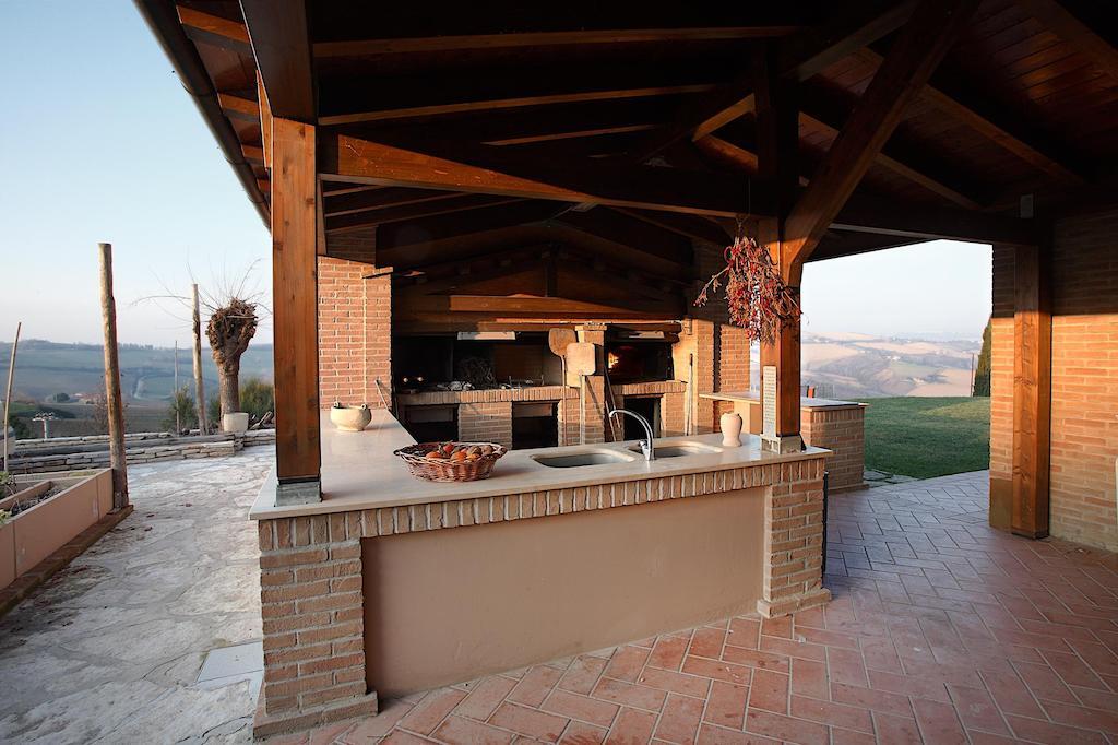 Agriturismo Fattoria Marchetti Hotell Montalto delle Marche Exteriör bild
