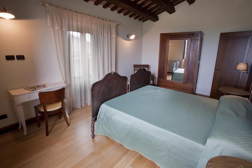 Agriturismo Fattoria Marchetti Hotell Montalto delle Marche Rum bild