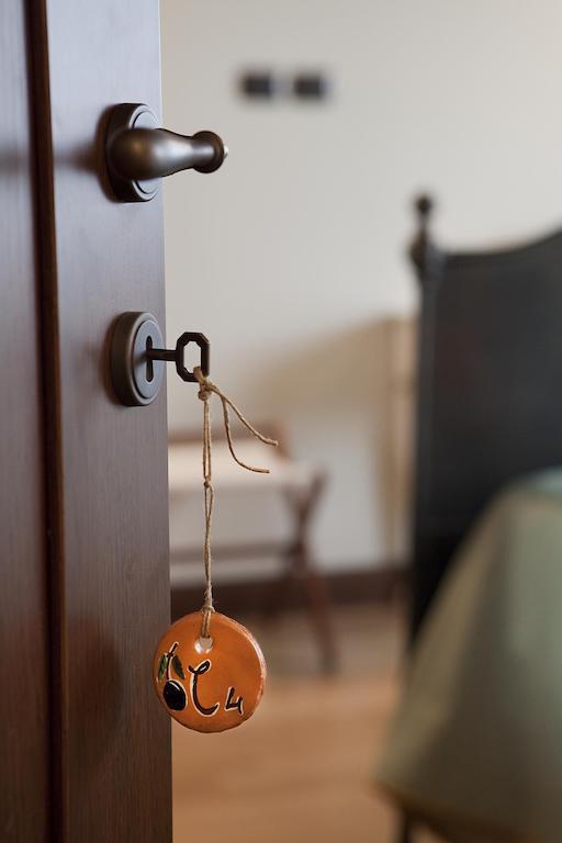 Agriturismo Fattoria Marchetti Hotell Montalto delle Marche Rum bild